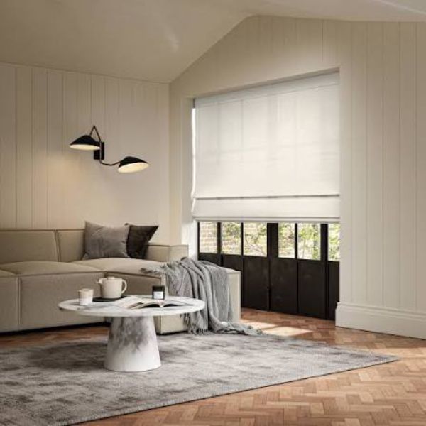 Linen Roman blinds for a natural interior style